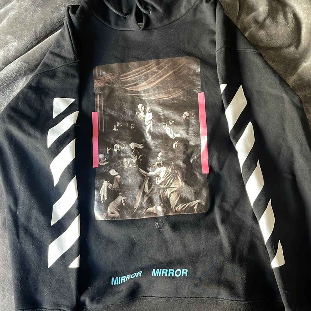 Off white hoodie size L- unisex